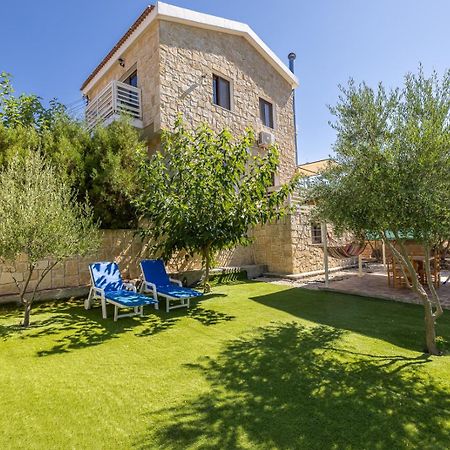 The River House Trimiklini Exterior photo