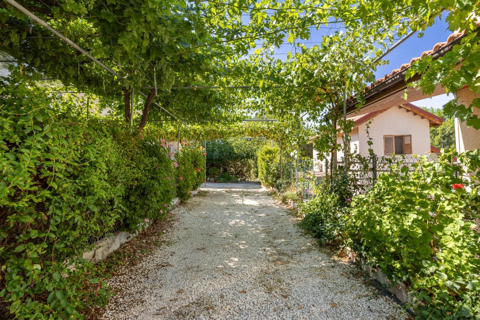 The River House Trimiklini Exterior photo